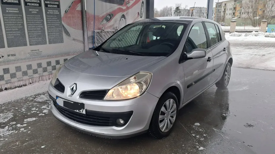 RENAULT Clio -