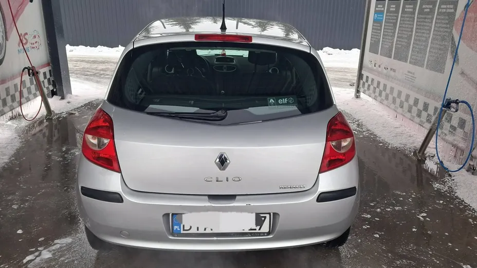 RENAULT Clio -