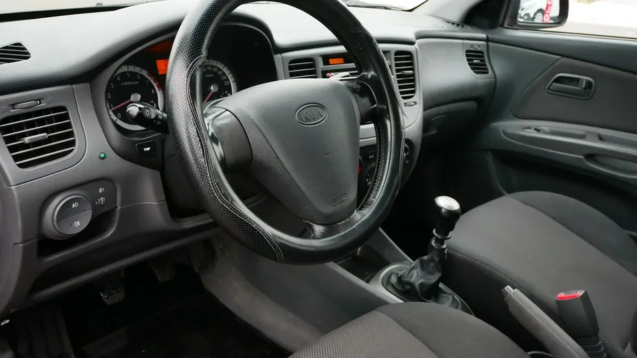 KIA Rio -
