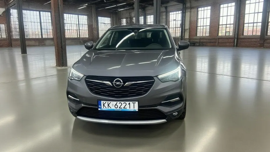 OPEL Grandland X -