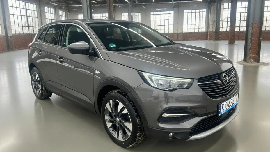 OPEL Grandland X -