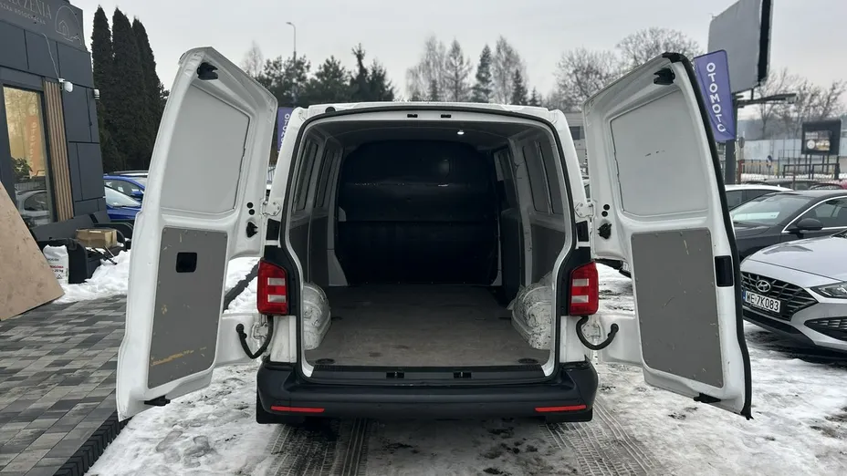 VOLKSWAGEN Transporter -