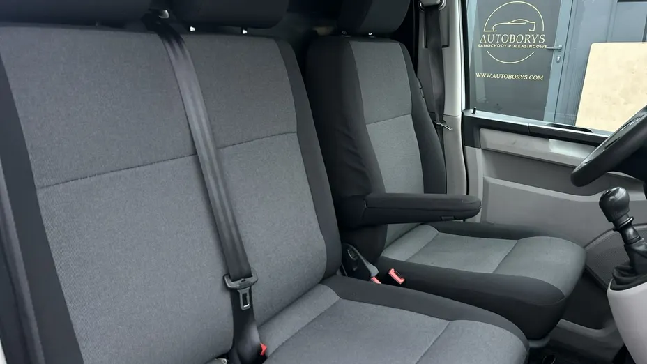 VOLKSWAGEN Transporter -