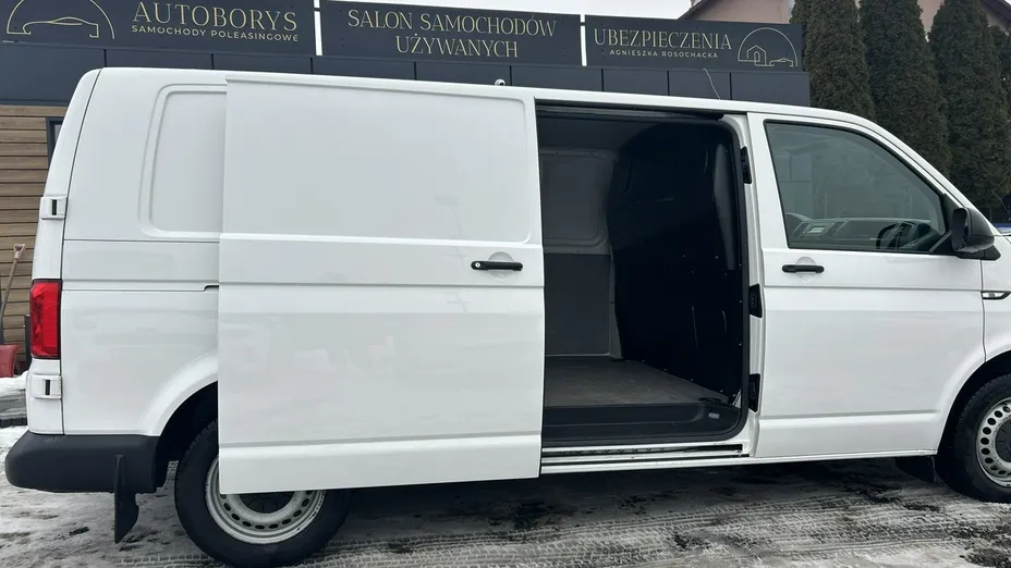 VOLKSWAGEN Transporter -