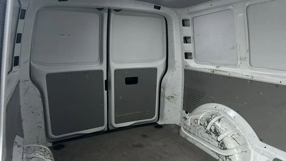 VOLKSWAGEN Transporter -