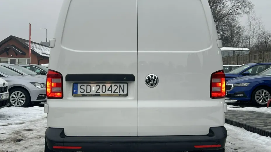 VOLKSWAGEN Transporter -