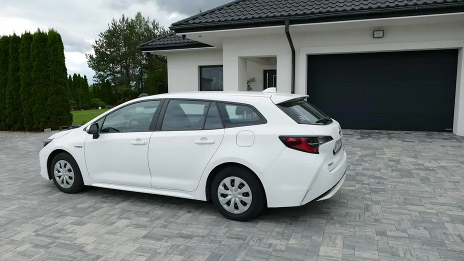 TOYOTA Corolla -