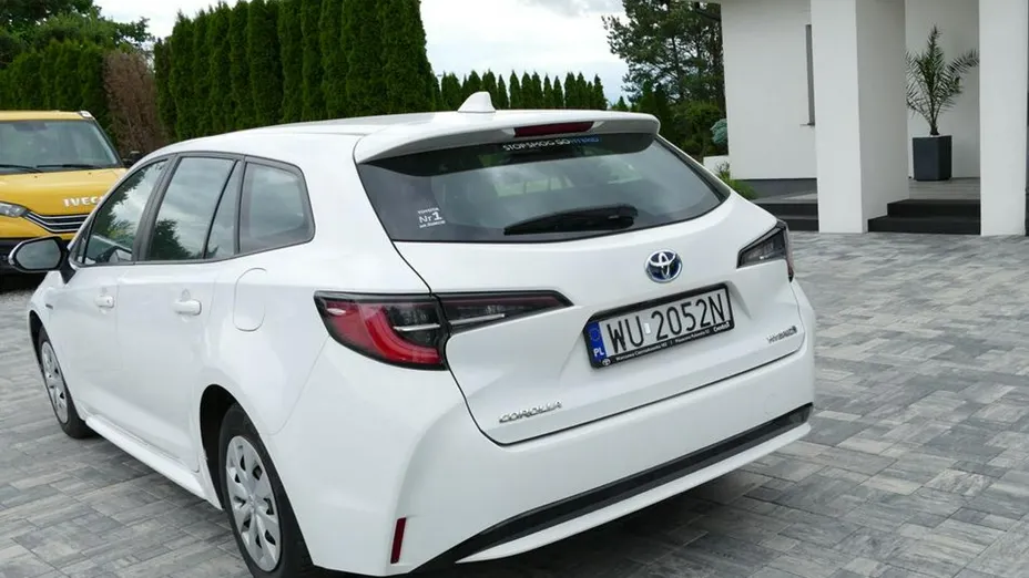 TOYOTA Corolla -
