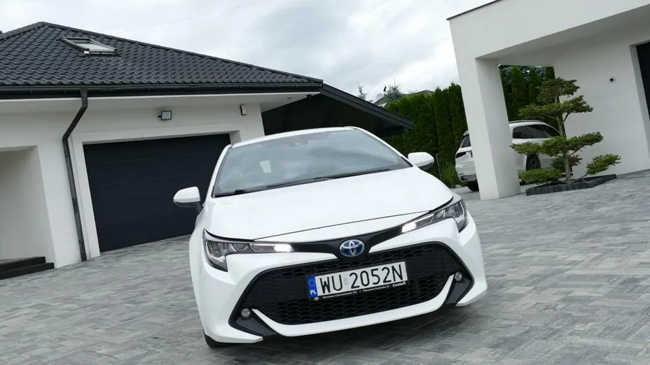TOYOTA Corolla -