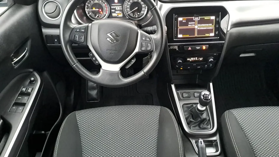 SUZUKI Vitara -