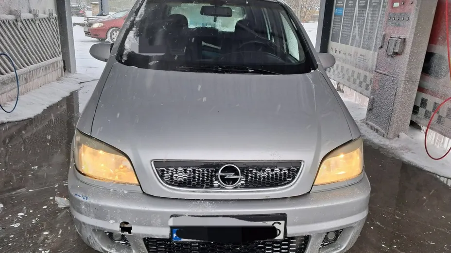 OPEL Zafira -