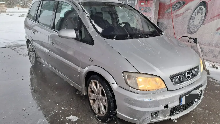 OPEL Zafira -