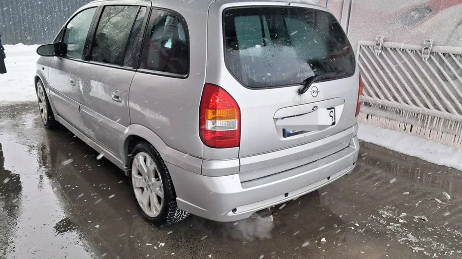 OPEL Zafira -