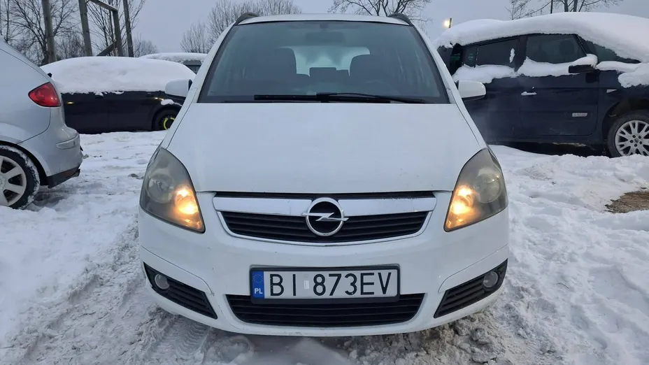 OPEL Zafira -