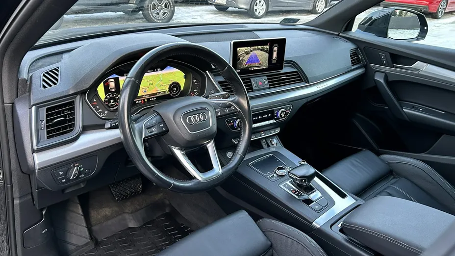 AUDI Q5 -