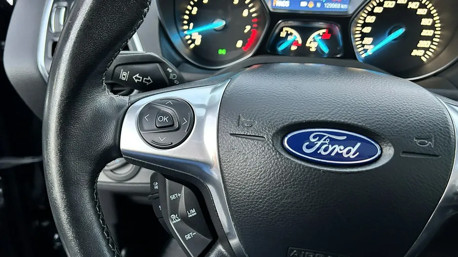FORD Kuga -