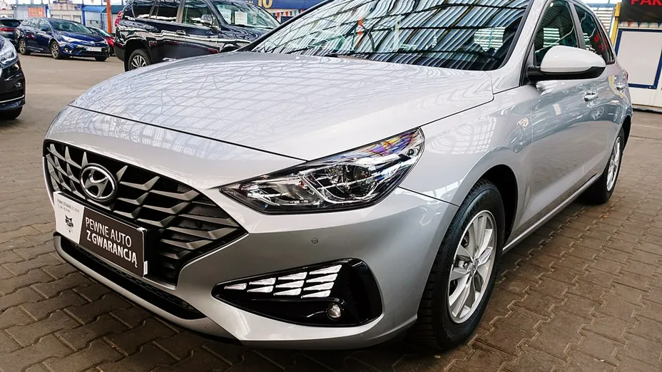 HYUNDAI i30 -