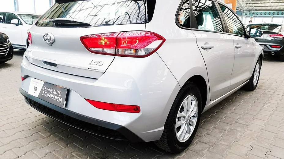 HYUNDAI i30 -