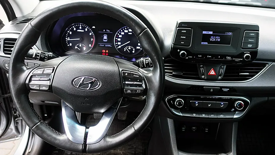 HYUNDAI i30 -
