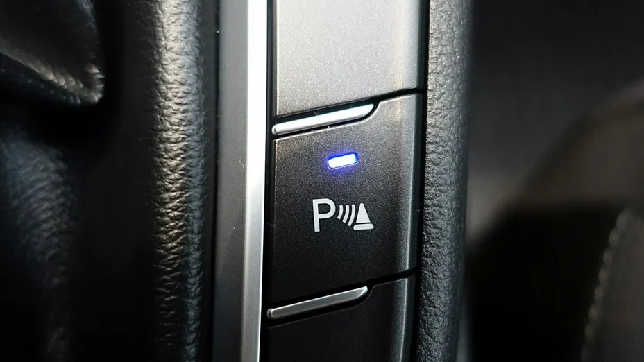 HYUNDAI i30 -
