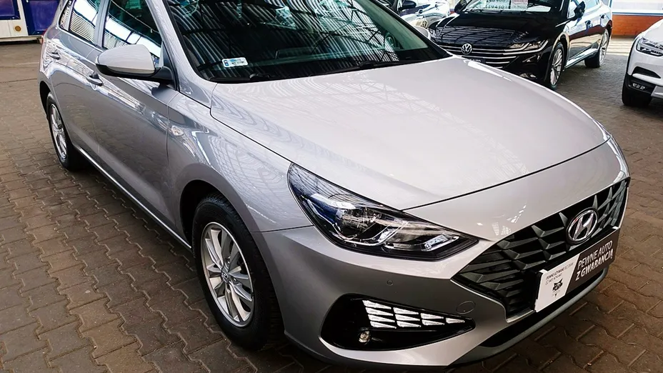 HYUNDAI i30 -