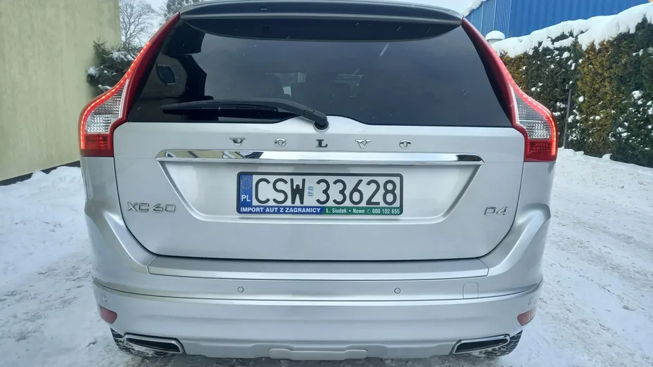 VOLVO XC60 -