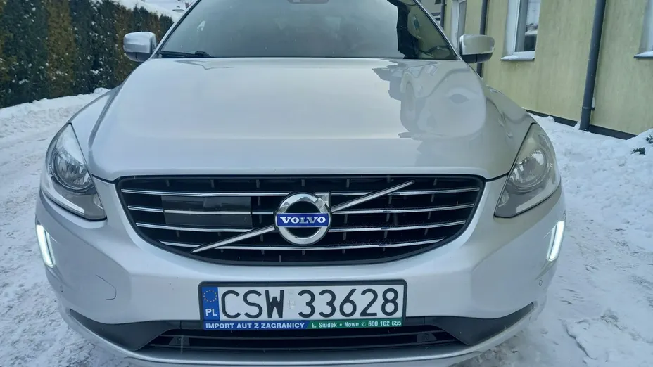 VOLVO XC60 -