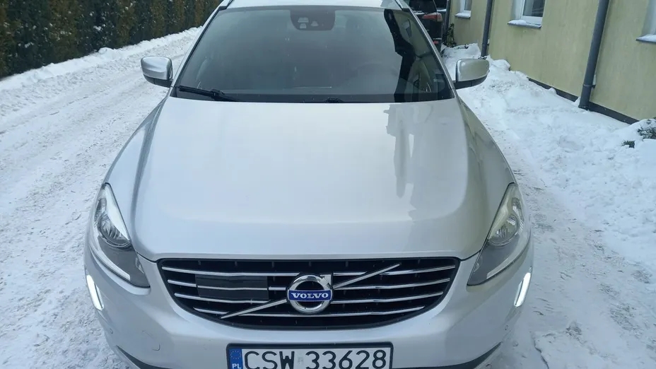 VOLVO XC60 -
