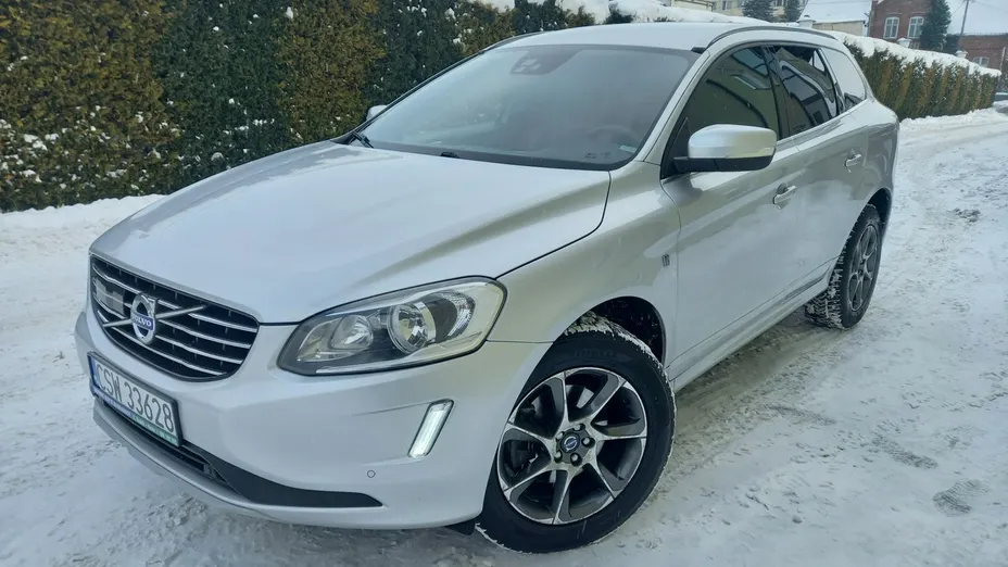 VOLVO XC60 -