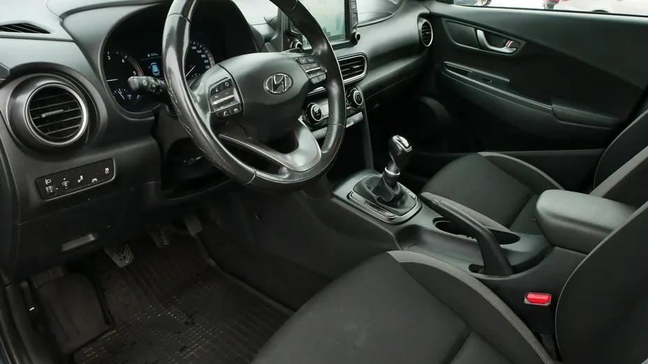 HYUNDAI Kona -