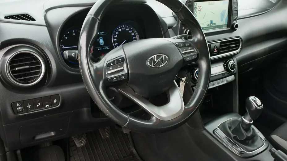 HYUNDAI Kona -