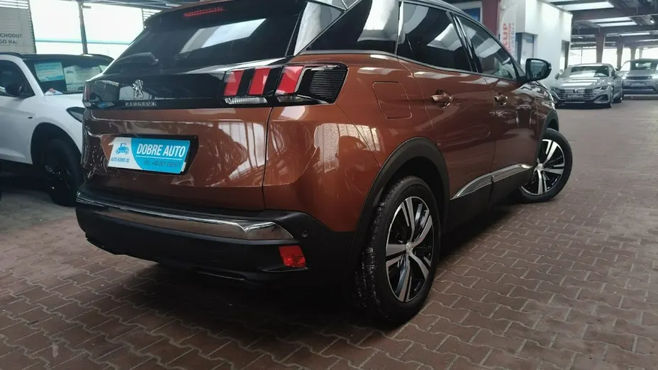 PEUGEOT 3008 -