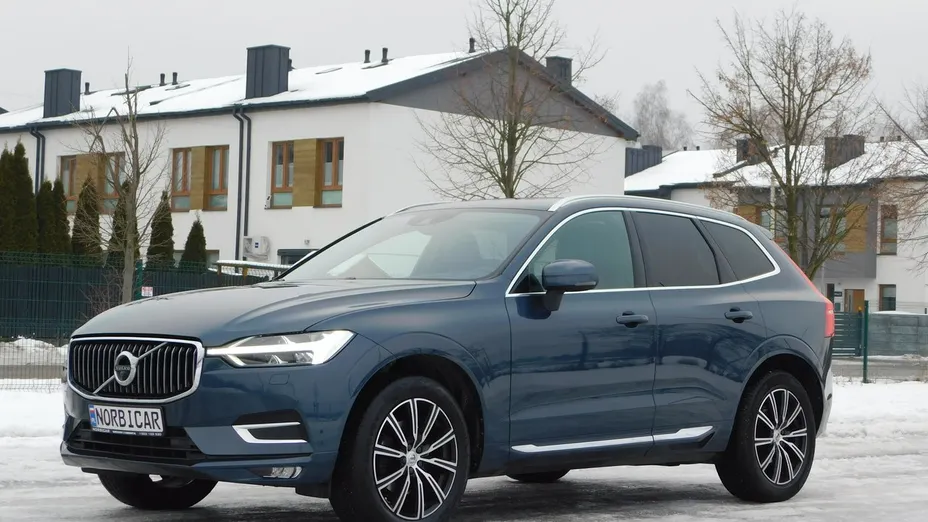 VOLVO XC60 -