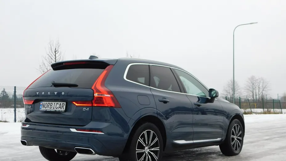 VOLVO XC60 -