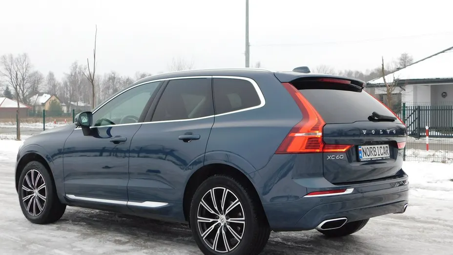VOLVO XC60 -