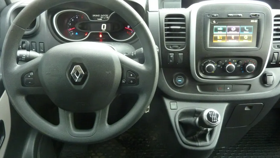 RENAULT Trafic -