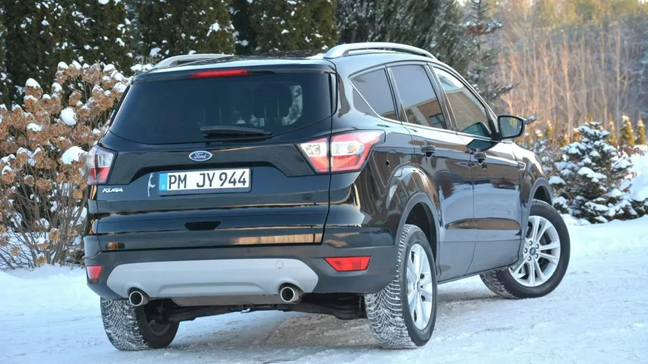 FORD Kuga -