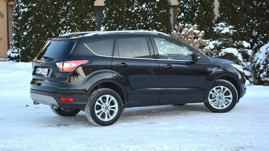FORD Kuga -