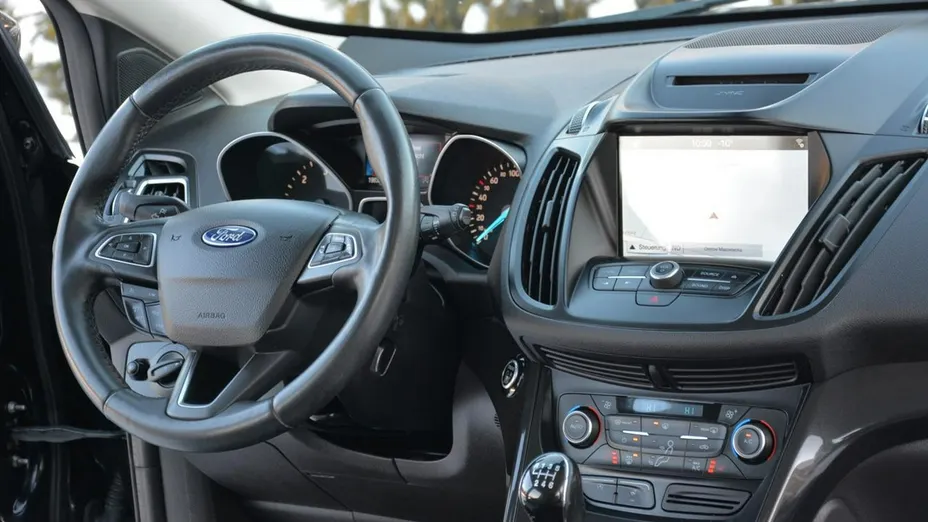 FORD Kuga -