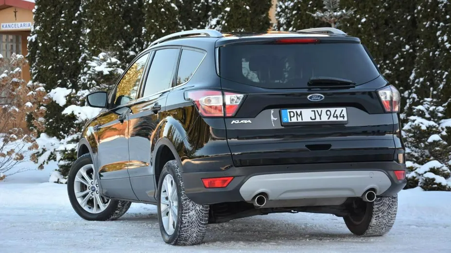 FORD Kuga -