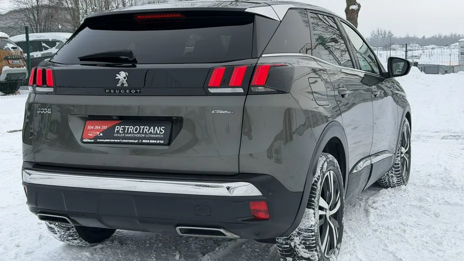 PEUGEOT 3008 -