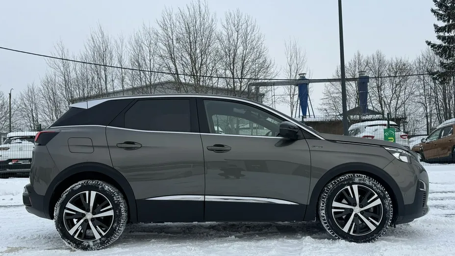 PEUGEOT 3008 -
