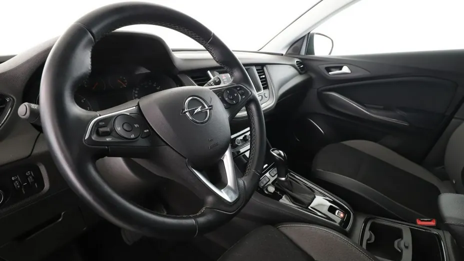 OPEL Grandland X -