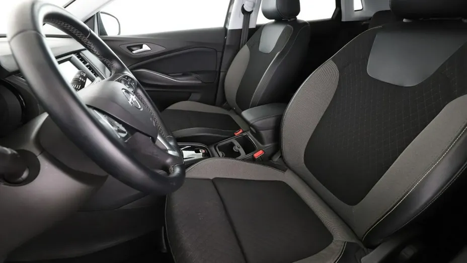 OPEL Grandland X -