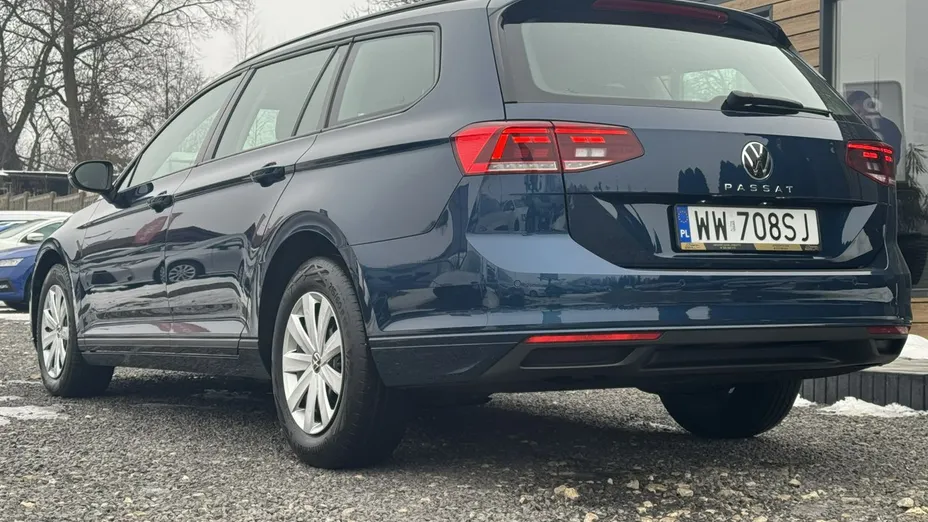 VOLKSWAGEN Passat -