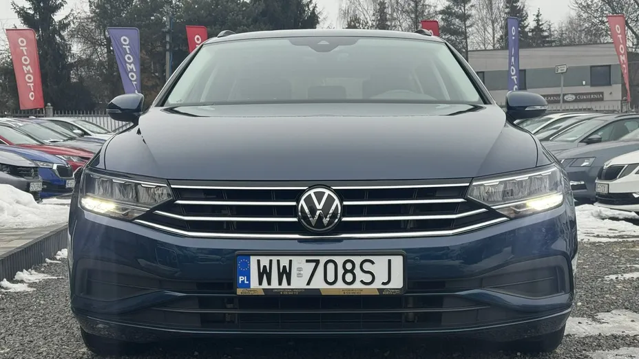 VOLKSWAGEN Passat -