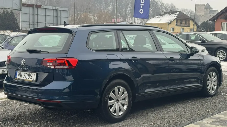 VOLKSWAGEN Passat -