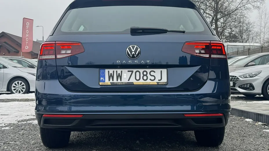 VOLKSWAGEN Passat -