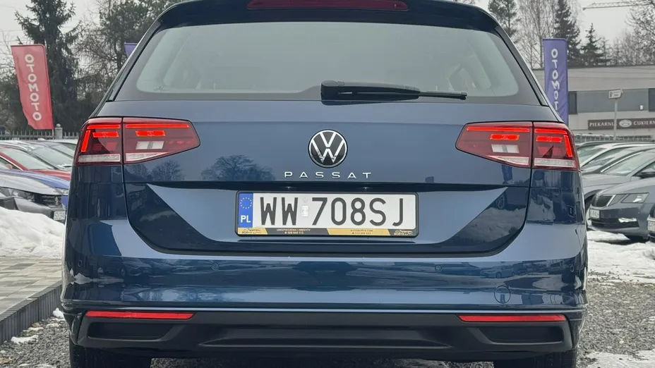 VOLKSWAGEN Passat -