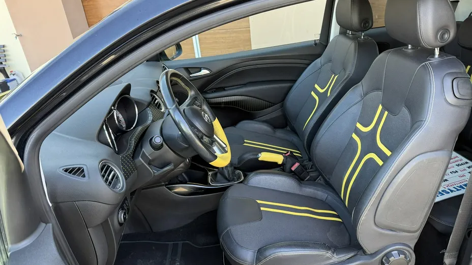 OPEL Adam -